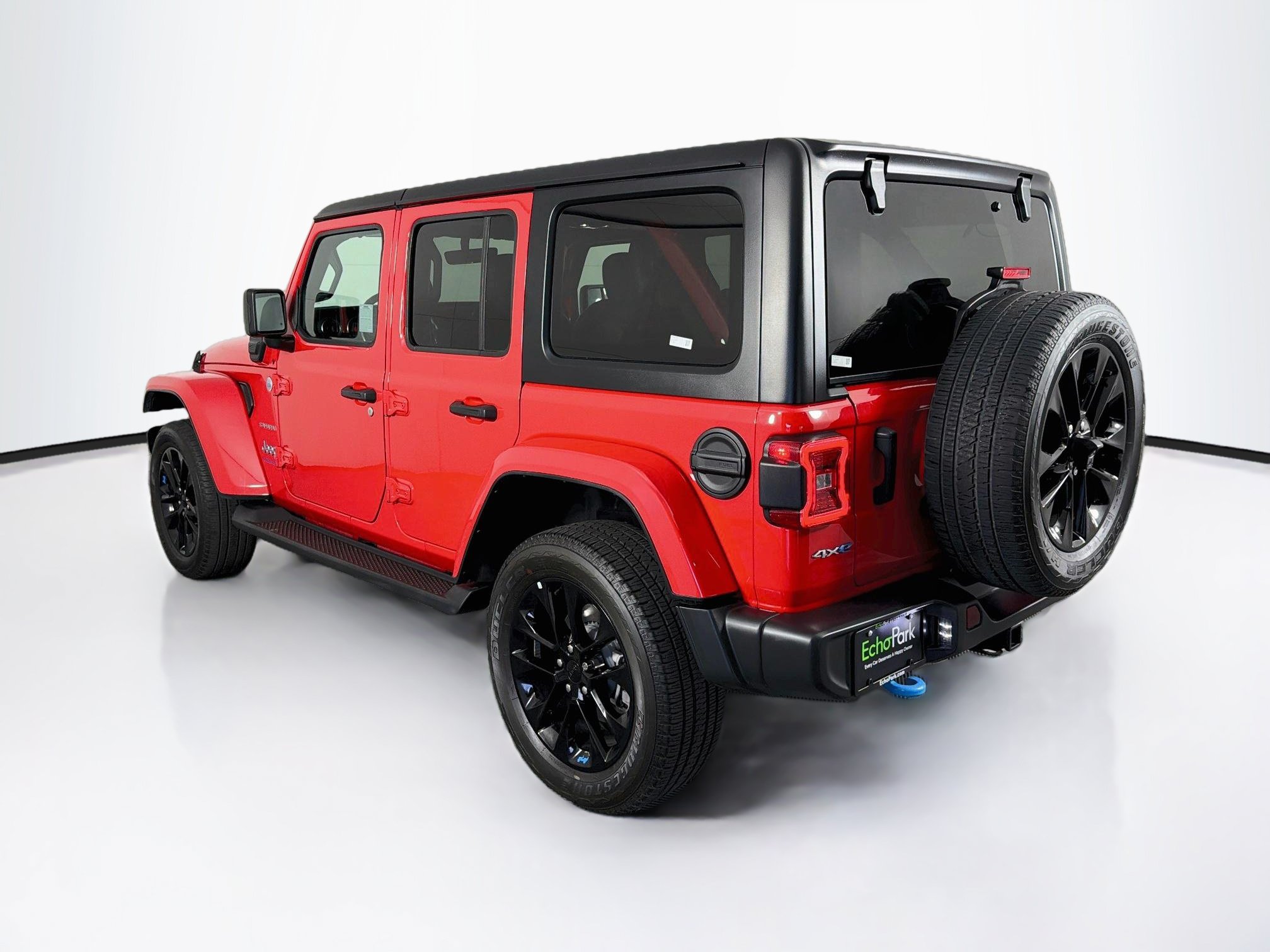 Used 2023 Jeep Wrangler Unlimited Sahara w/ Cold Weather Group AWD/4WD image 5