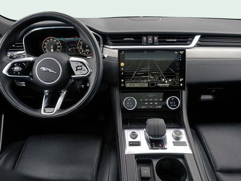 Used 2024 Jaguar F-PACE R-Dynamic S image 20