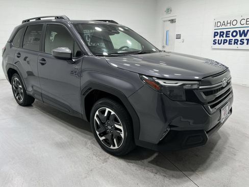 Certified 2025 Subaru Forester Premium AWD/4WD image 2