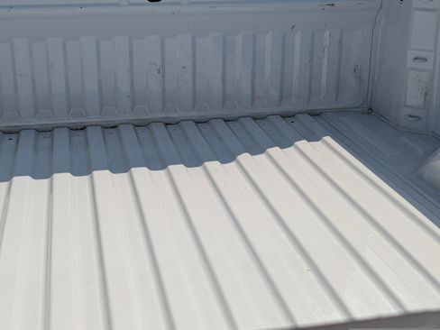 Used 2024 Chevrolet Silverado 2500 LT w/ Convenience Package image 10