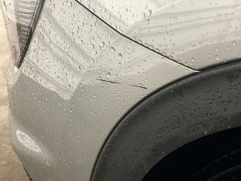 Used 2025 GMC Acadia Elevation image 29