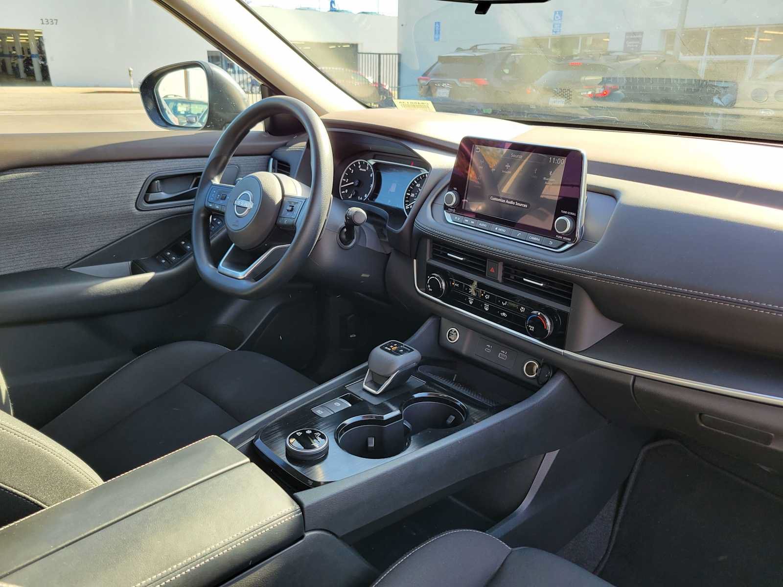 Used 2023 Nissan Rogue S AWD/4WD image 11