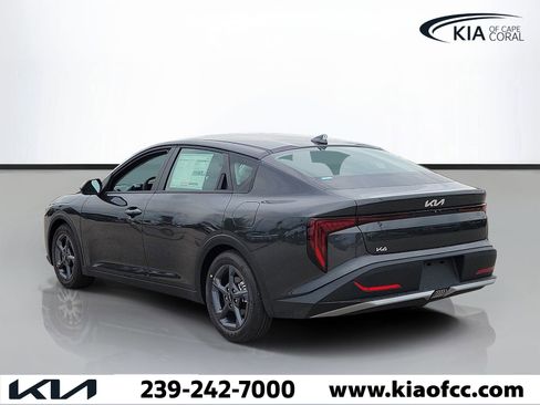 New 2026 Kia K4 FWD image 4