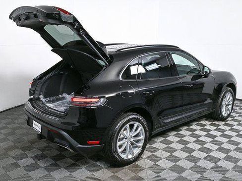 Certified 2026 Porsche Macan Turbo AWD/4WD image 27