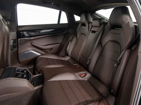 New 2026 Porsche Panamera Turbo image 39