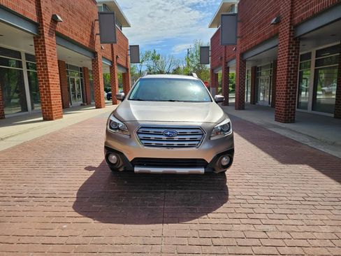 Used 2017 Subaru Outback 2.5i Limited AWD/4WD image 2