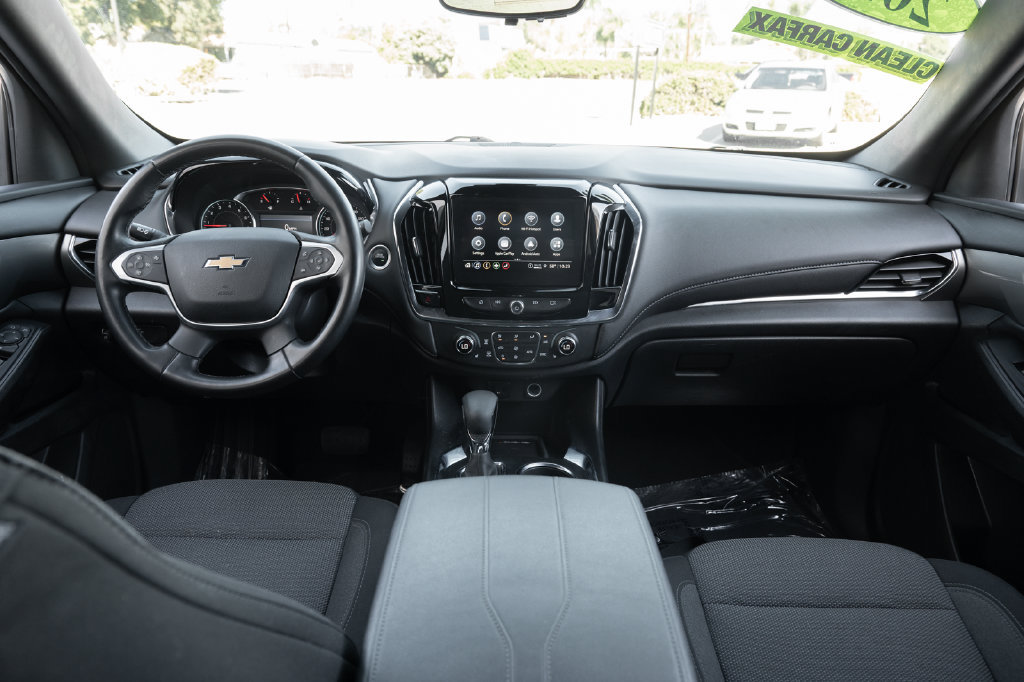 Used 2023 Chevrolet Traverse LT FWD image 19