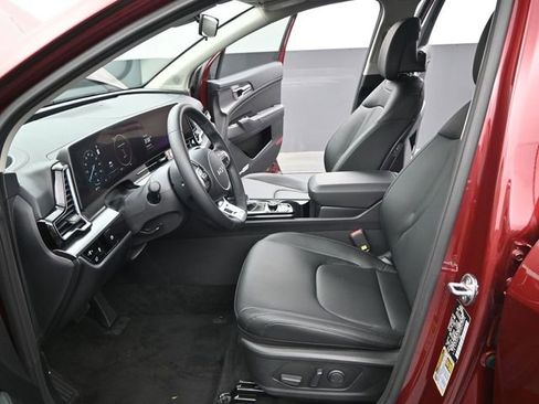 Used 2025 Kia Sportage SX FWD image 11