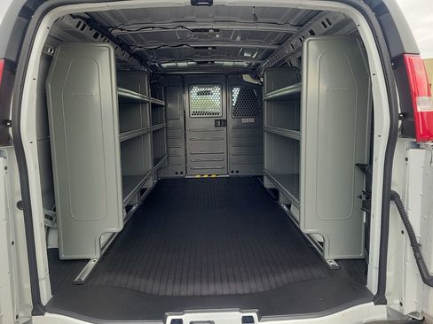 New 2025 GMC Savana 2500 w/ Driver Convenience Package RWD image 8
