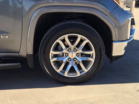 Used 2021 GMC Sierra 1500 SLT image 32