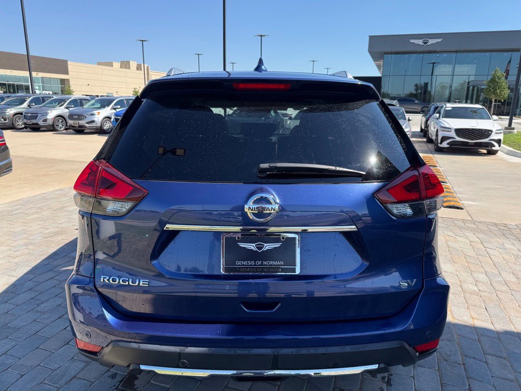 Used 2020 Nissan Rogue SV FWD image 4