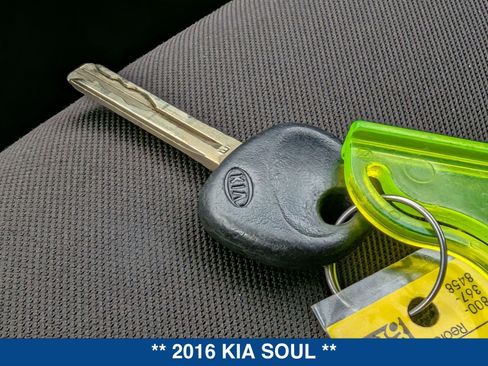 Used 2016 Kia Soul FWD image 30