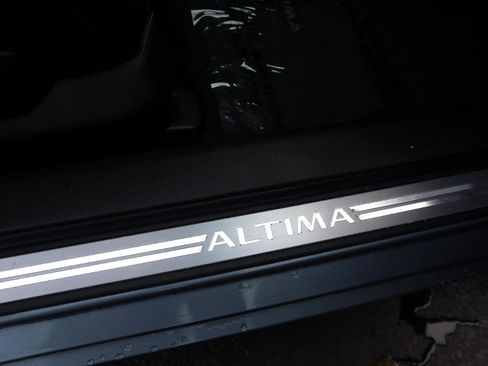 Used 2010 Nissan Altima 3.5 SR w/ Sport Pkg image 43