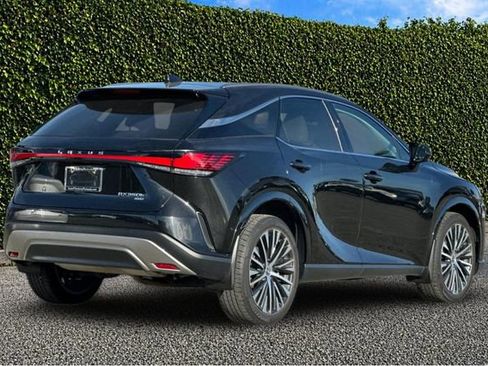 Used 2024 Lexus RX 350 w/ Convenience Package AWD/4WD image 4