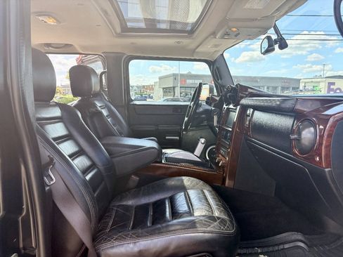 Used 2005 HUMMER H2 w/ Preferred Equipment Group AWD/4WD image 28