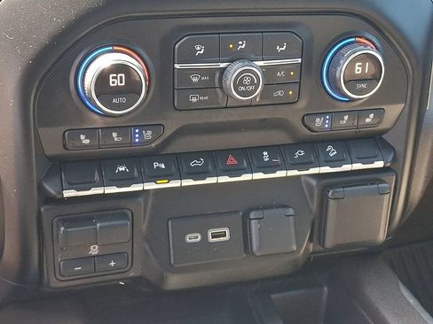 Used 2021 Chevrolet Silverado 1500 LTZ w/ LTZ Premium Package AWD/4WD image 16