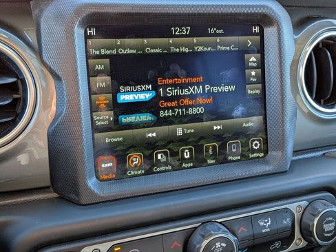 Used 2021 Jeep Wrangler Unlimited Sahara w/ Uconnect 4C Nav & Sound Group AWD/4WD image 15