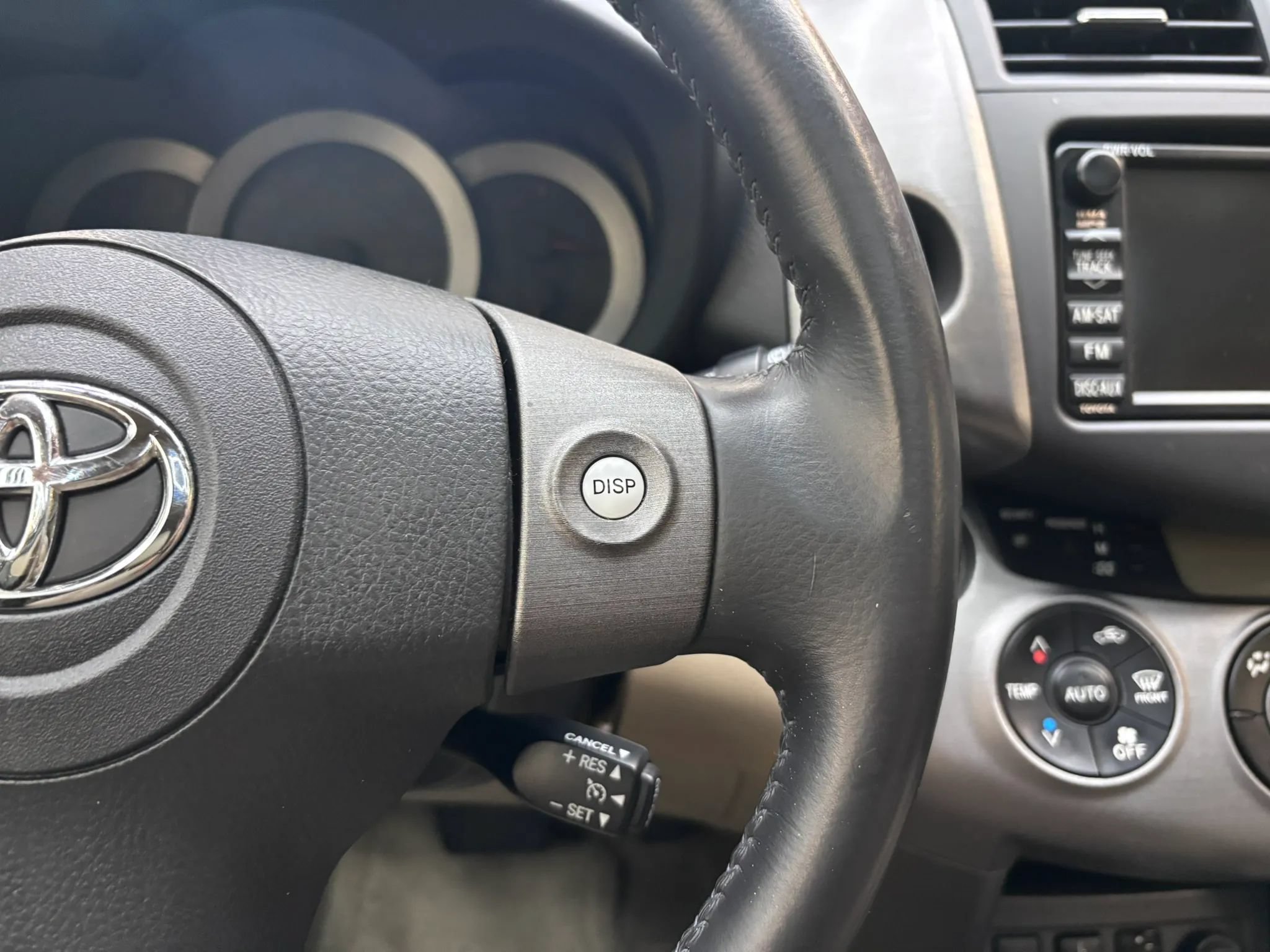 Used 2011 Toyota RAV4 Limited AWD/4WD image 14