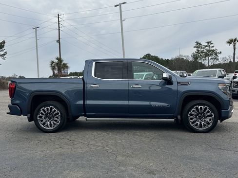 Used 2025 GMC Sierra 1500 Denali Ultimate image 11