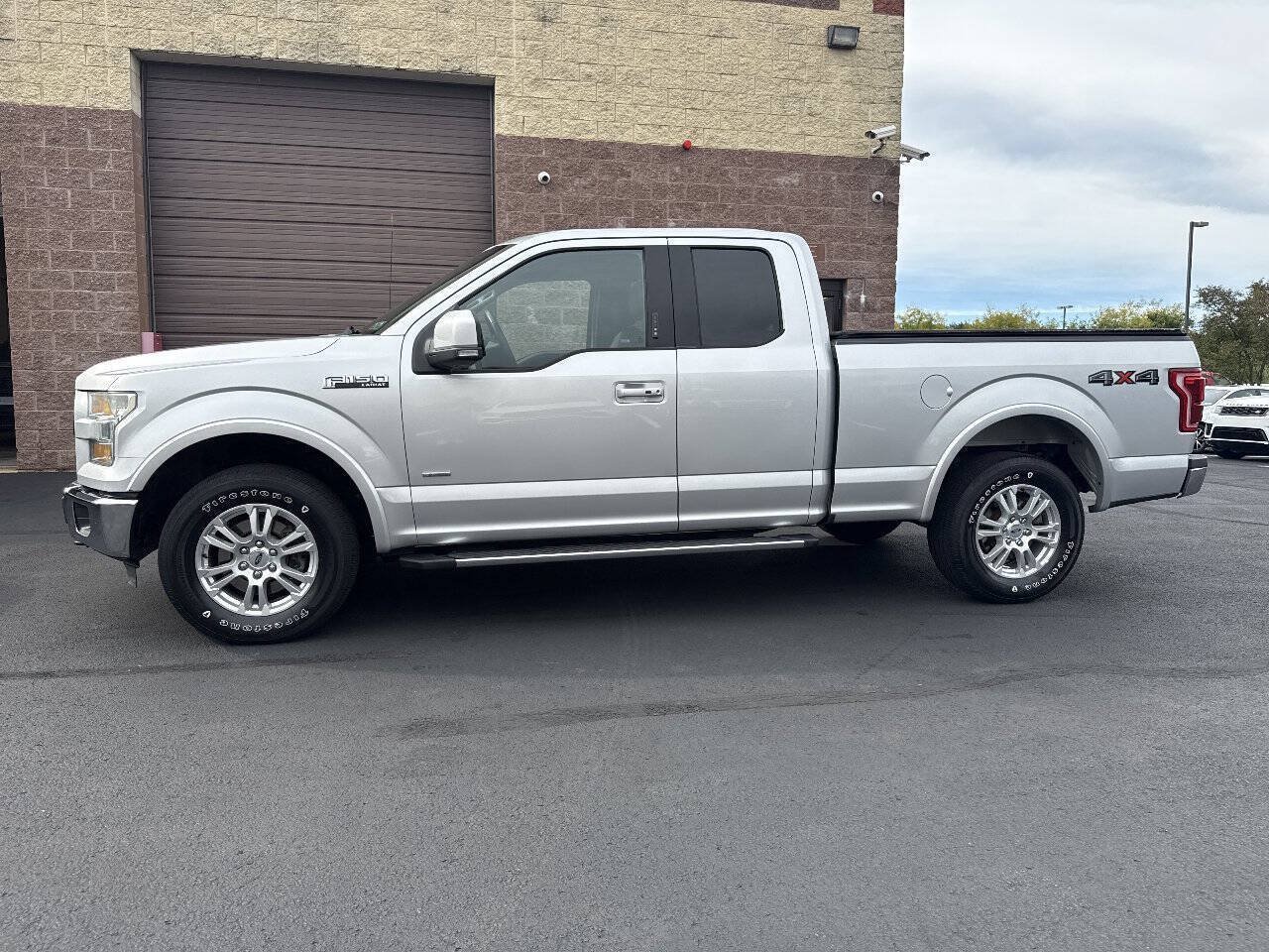 Used 2015 Ford F150 Lariat w/ Equipment Group 501A Mid AWD/4WD image 2