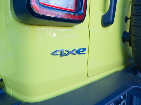 Used 2024 Jeep Wrangler Sport S w/ LED Headlamp & Fog Lamp Group image 53