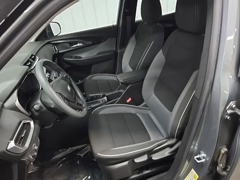 Used 2023 Chevrolet TrailBlazer LS FWD image 29