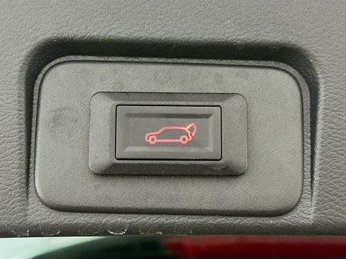 Used 2023 Nissan Rogue SV image 30