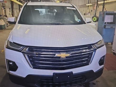 Used 2023 Chevrolet Traverse LT w/ LPO, Floor Liner Package AWD/4WD image 5