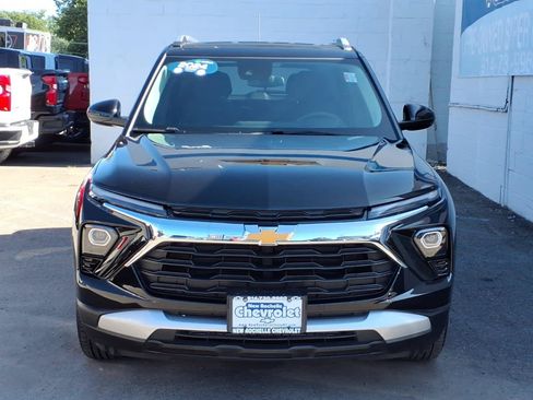Used 2024 Chevrolet TrailBlazer LT AWD/4WD image 2