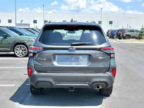 Certified 2025 Subaru Forester Touring w/ Popular Package - Touring AWD/4WD image 8