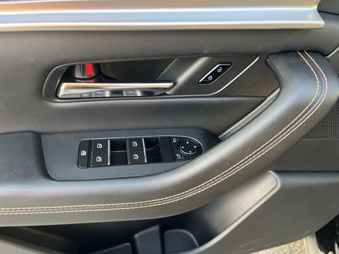 Certified 2025 MAZDA CX-90 3.3 Turbo w/ Preferred Package image 11