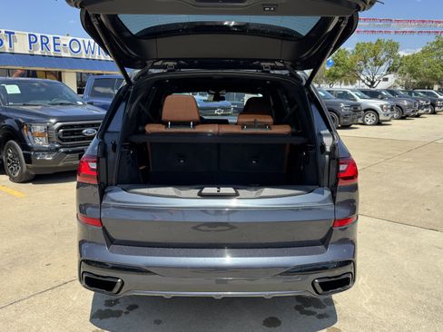 Used 2022 BMW X7 M50i w/ Dynamic Handling Package image 7