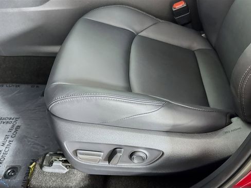 Used 2024 Toyota Venza Nightshade image 20