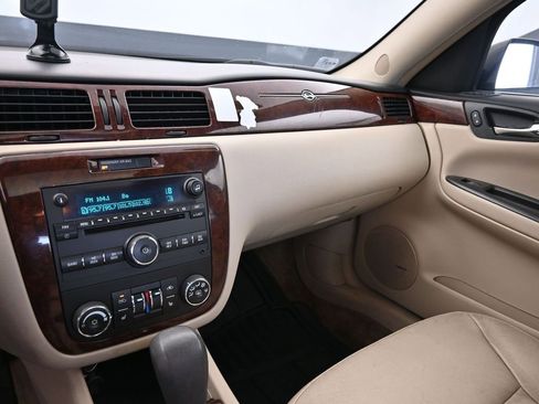 Used 2011 Chevrolet Impala LT w/ Luxury Edition Package image 22