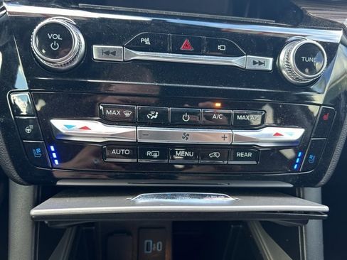 Used 2023 Ford Explorer Limited w/ Equipment Group 301A image 29