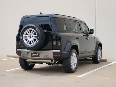 New 2026 Land Rover Defender 110 S image 4