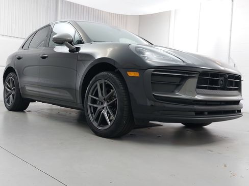 Used 2024 Porsche Macan Turbo w/ Premium Plus Package image 9