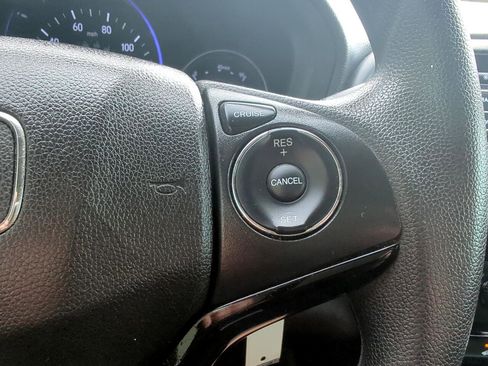 Used 2018 Honda HR-V LX image 17