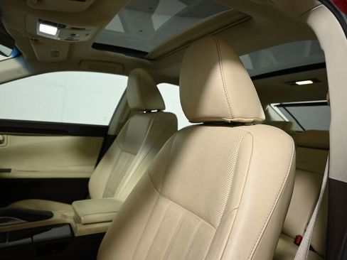 Used 2017 Lexus ES 350 w/ Luxury Package image 16