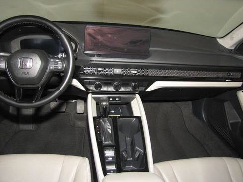Used 2025 Honda Accord EX-L image 14