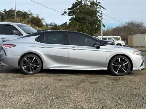 Used 2020 Toyota Camry XSE w/ Navigation Package image 3