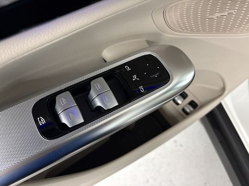 Certified 2025 Mercedes-Benz GLC 350e 4MATIC image 14