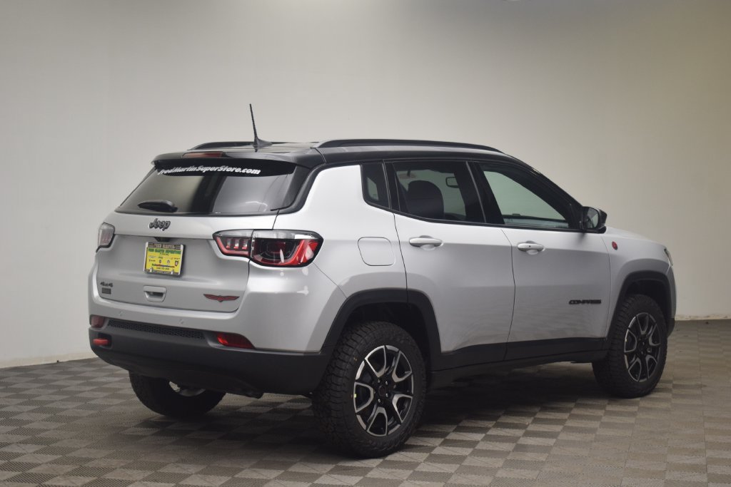 New 2026 Jeep Compass Trailhawk AWD/4WD image 5
