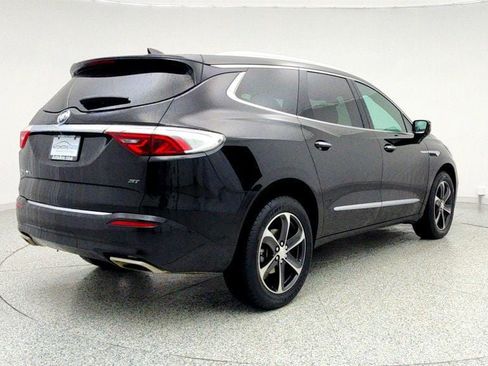Used 2022 Buick Enclave Essence w/ Sport Touring Edition image 5