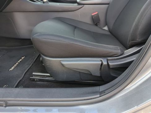 Used 2024 Nissan Sentra S FWD image 12