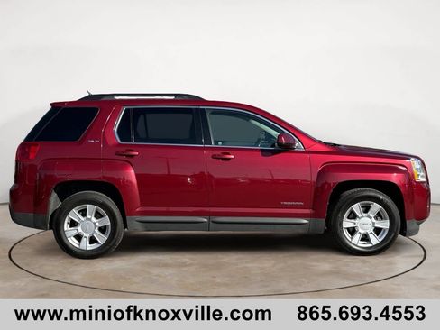 Used 2011 GMC Terrain SLE image 2