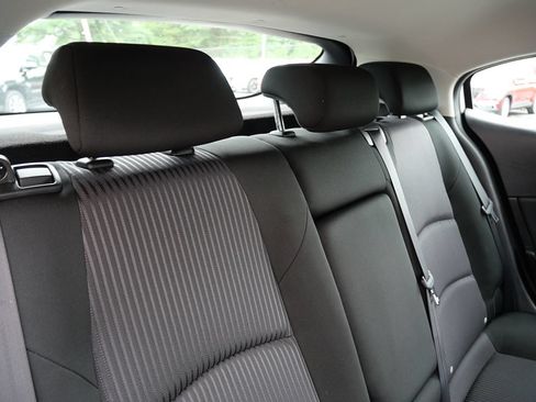 Used 2015 MAZDA MAZDA3 i Touring FWD image 31