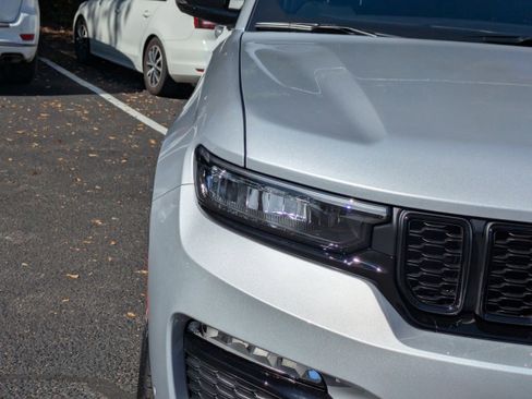 New 2025 Jeep Grand Cherokee Limited image 10