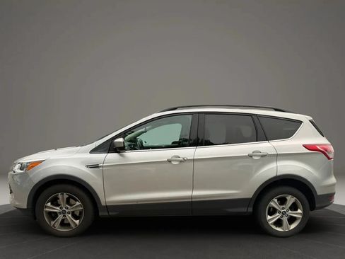 Used 2014 Ford Escape SE w/ Equipment Group 201A AWD/4WD image 9