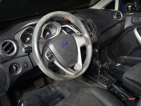 Used 2011 Ford Fiesta SE w/ 201A Rapid Spec Order Code FWD image 11